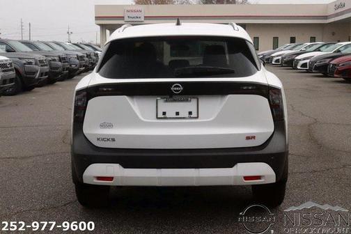 2026 Nissan Kicks SR