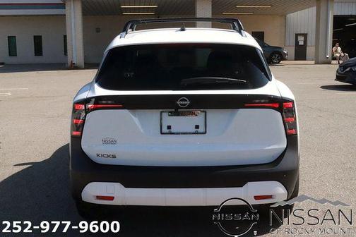 Fresh Powder 2026 Nissan Kicks SV