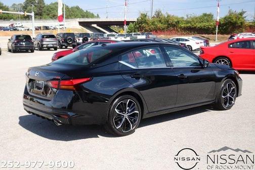 2025 Nissan Altima SR FWD