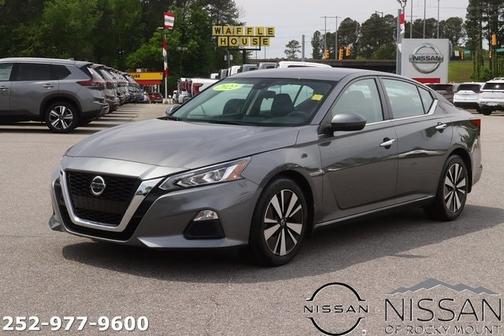 2022 Nissan Altima 2.5 SV