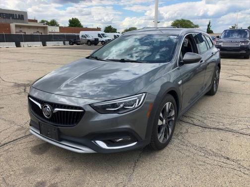 2018 Buick Regal TourX Essence