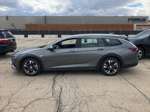 2018 Buick Regal TourX Essence