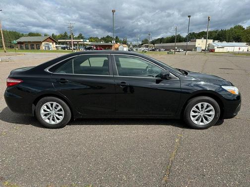 2016 Toyota Camry XLE