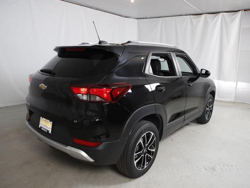 Mosaic Black Metallic 2024 Chevrolet Trailblazer LT