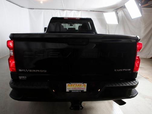 2022 Chevrolet Silverado 2500 Custom