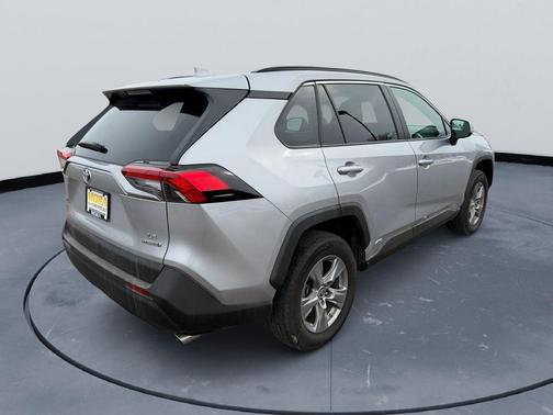 2022 Toyota RAV4 Hybrid LE