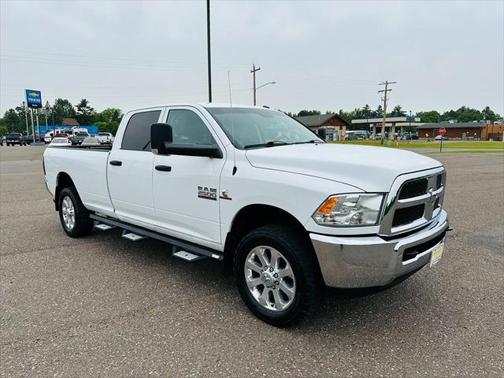 2017 RAM 2500 Tradesman Crew Cab 4x4 8' Box