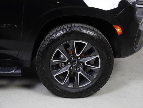 Black 2021 Chevrolet Suburban 4WD Z71