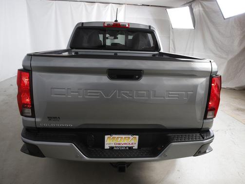 Sterling Gray Metallic 2026 Chevrolet Colorado LT