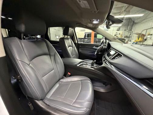 2020 Buick Enclave AWD Essence