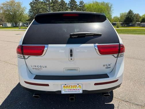 Champagne 2013 Lincoln MKX Base