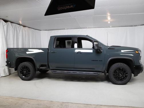 2025 Chevrolet Silverado 3500 LTZ
