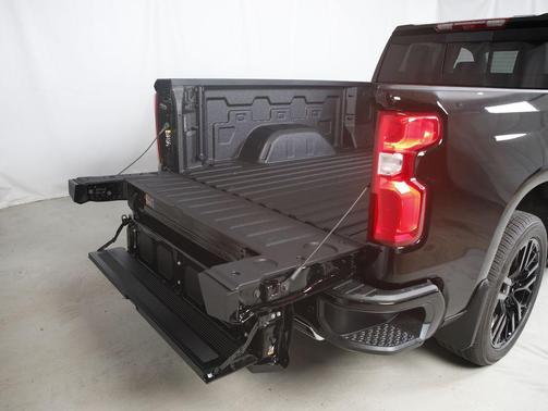 Black 2026 Chevrolet Silverado 1500 High Country