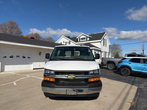 2025 Chevrolet Express 2500 RWD 2500 Regular Wheelbase WT