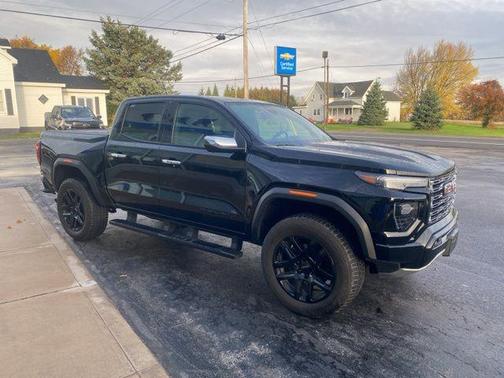 2023 GMC Canyon Denali