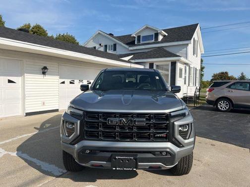 2023 GMC Canyon AT4