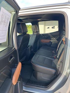 2023 GMC Canyon AT4