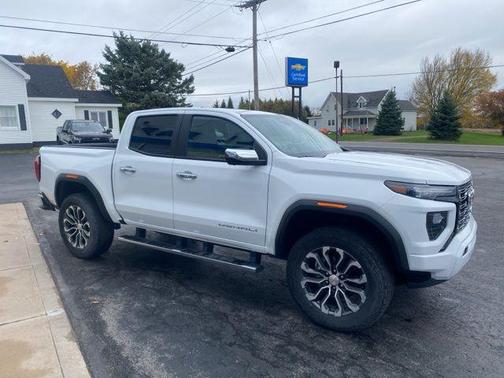 2023 GMC Canyon Denali