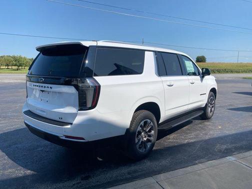 2025 Chevrolet Suburban LT
