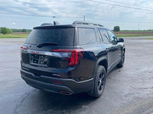 2023 GMC Acadia AWD AT4