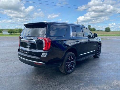 2024 GMC Yukon SLT