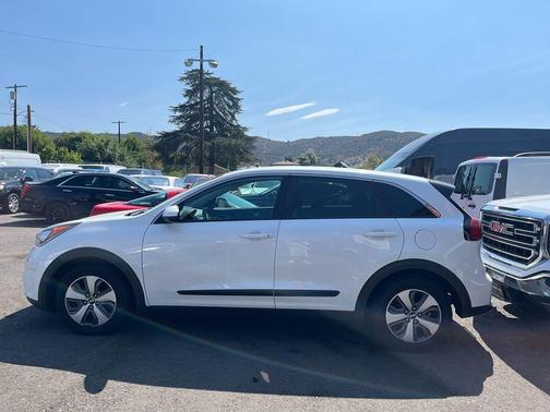 2017 Kia Niro FE
