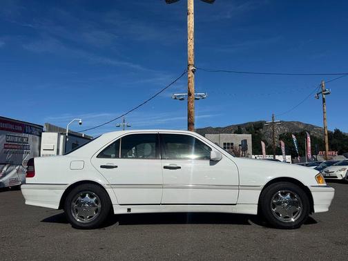 2000 Mercedes-Benz C-Class Base