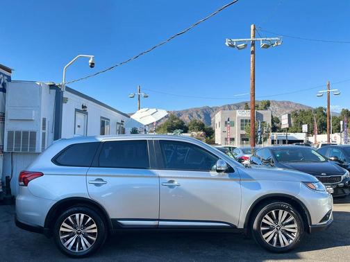2019 Mitsubishi Outlander SE