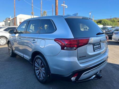 2019 Mitsubishi Outlander SE
