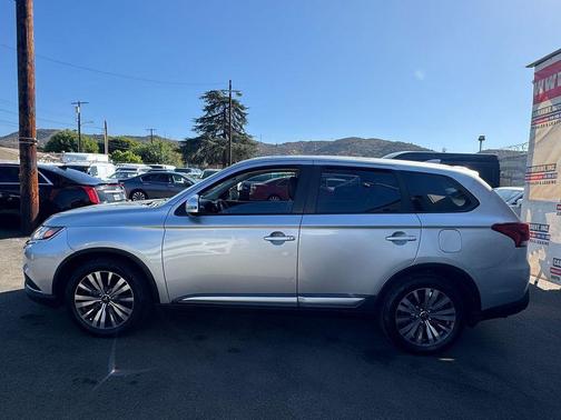 2019 Mitsubishi Outlander SE