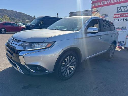 2019 Mitsubishi Outlander SE