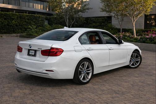 2017 BMW 330e iPerformance