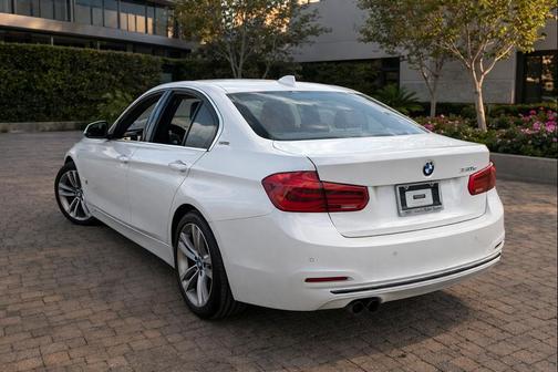2017 BMW 330e iPerformance
