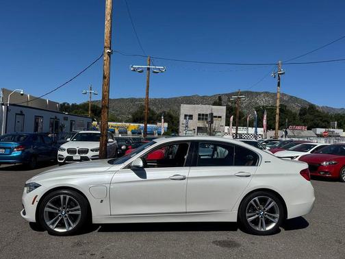 2017 BMW 330e iPerformance