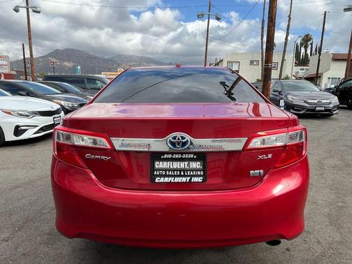 2012 Toyota Camry Hybrid XLE