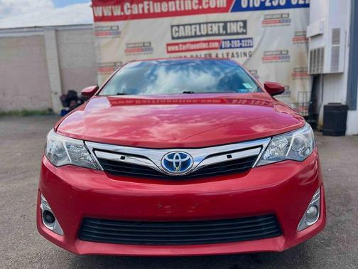 2012 Toyota Camry Hybrid XLE