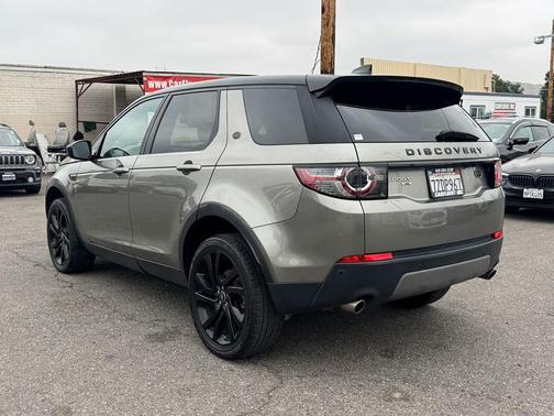 Silver 2017 Land Rover Discovery Sport HSE