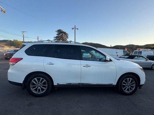 2014 Nissan Pathfinder SL