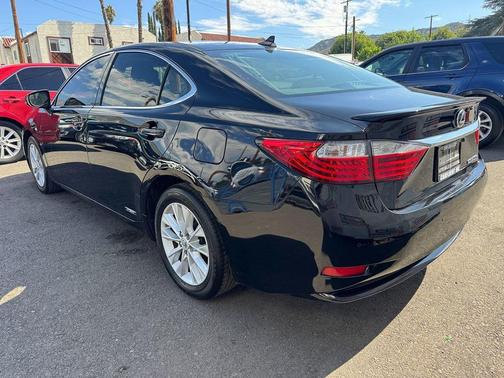 2014 Lexus ES 300h Base