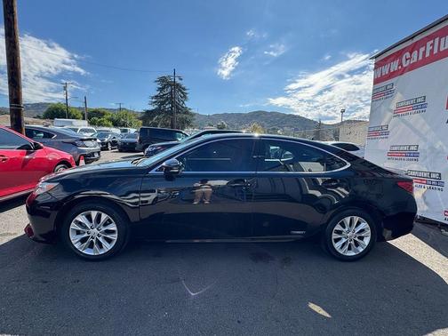 2014 Lexus ES 300h Base