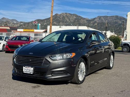 2016 Ford Fusion Hybrid SE