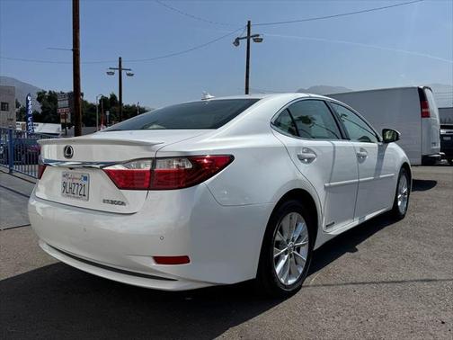 2013 Lexus ES 300h Base