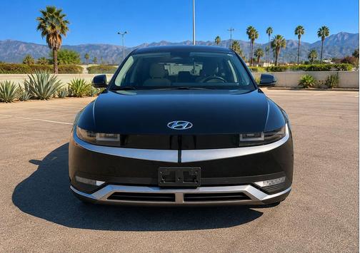Phantom Black 2022 Hyundai IONIQ 5 SE