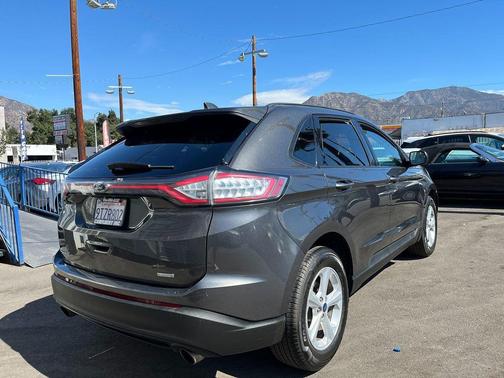 2018 Ford Edge SE