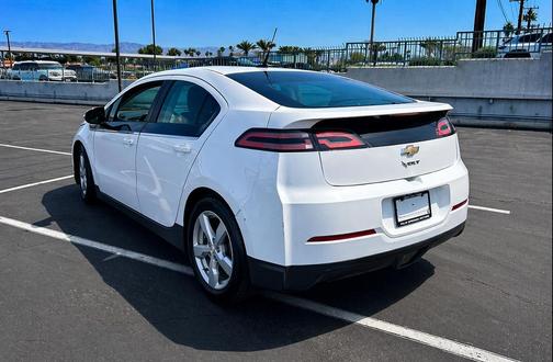 Summit White 2014 Chevrolet Volt Base