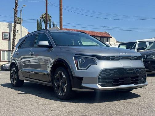 Steel Gray 2024 Kia Niro EV Wind