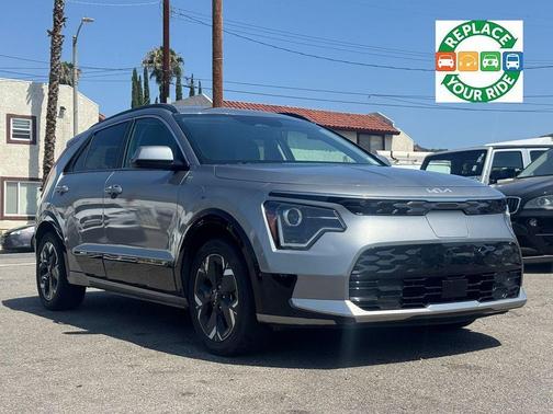 Steel Gray 2024 Kia Niro EV Wind