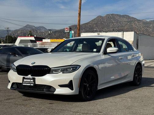Mineral White Metallic 2021 BMW 330e 330e