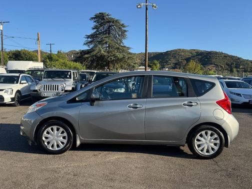 Magnetic Gray Metallic 2014 Nissan Versa Note SV