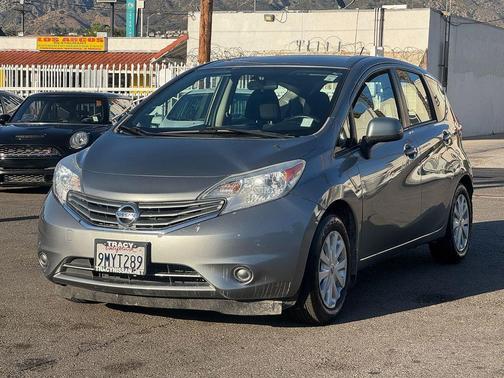 Magnetic Gray Metallic 2014 Nissan Versa Note SV